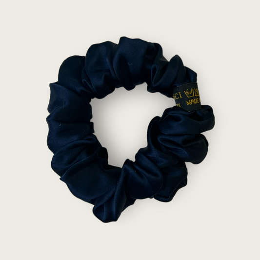 Silkes scrunchie